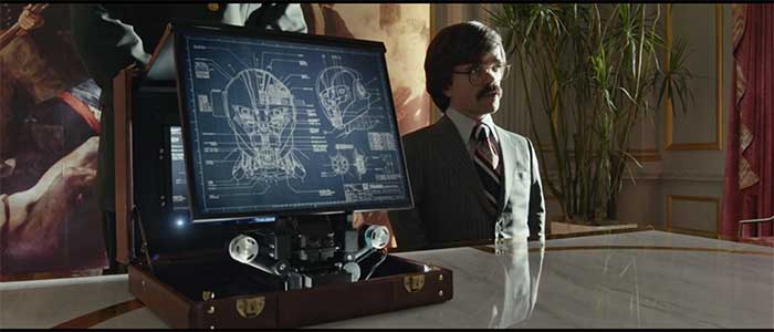 映画「X-MEN:フューチャー＆パスト」より センチネル計画を説明するボリバー・トラスク博士（1973年）