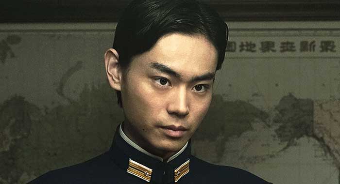 映画「アルキメデスの大戦」より 菅田将暉が演じる、櫂直 少佐。