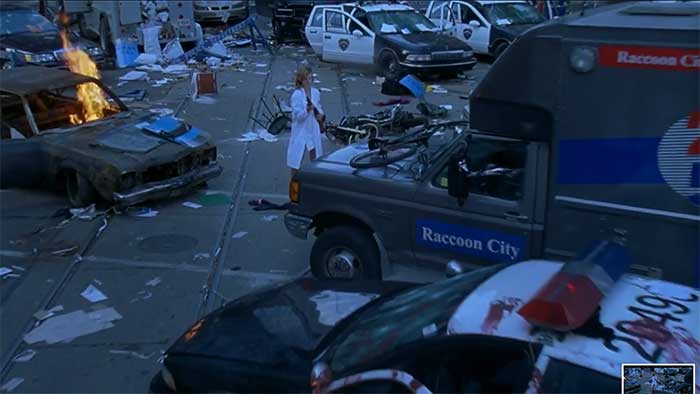 映画『バイオハザード』より ラクーンシティ病院から飛び出した先は荒廃したラクーンシティの姿だった